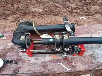 Manual hot melt butt welding machine is used in drainage pipe system