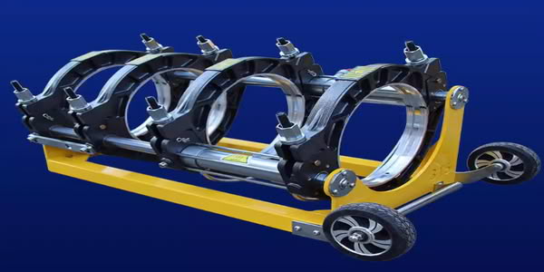 Dispositif de serrage poli avec précision